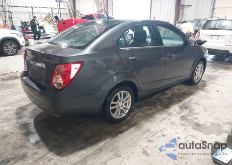 2013 Chevrolet Sonic Lt Auto z USA, uszkodzony, nr VIN 1G1JC5SH1D4138178